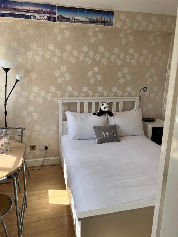 Super Located Studio In South Ken At Chelsea Cloister 런던 외부 사진